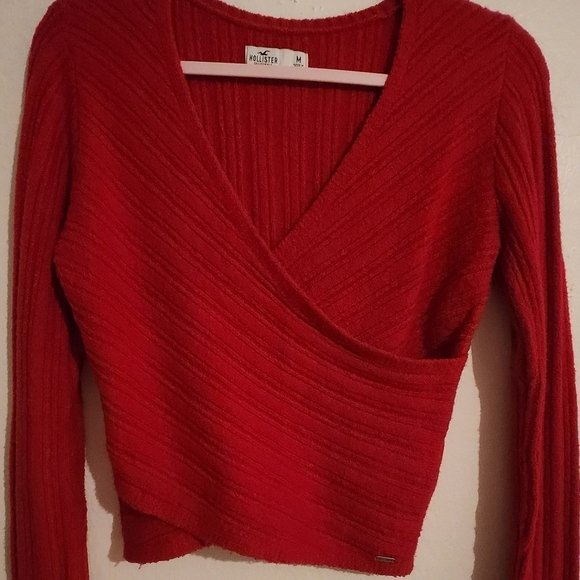 Red V-Neck Ribbed Sweater - Picture 4 of 5